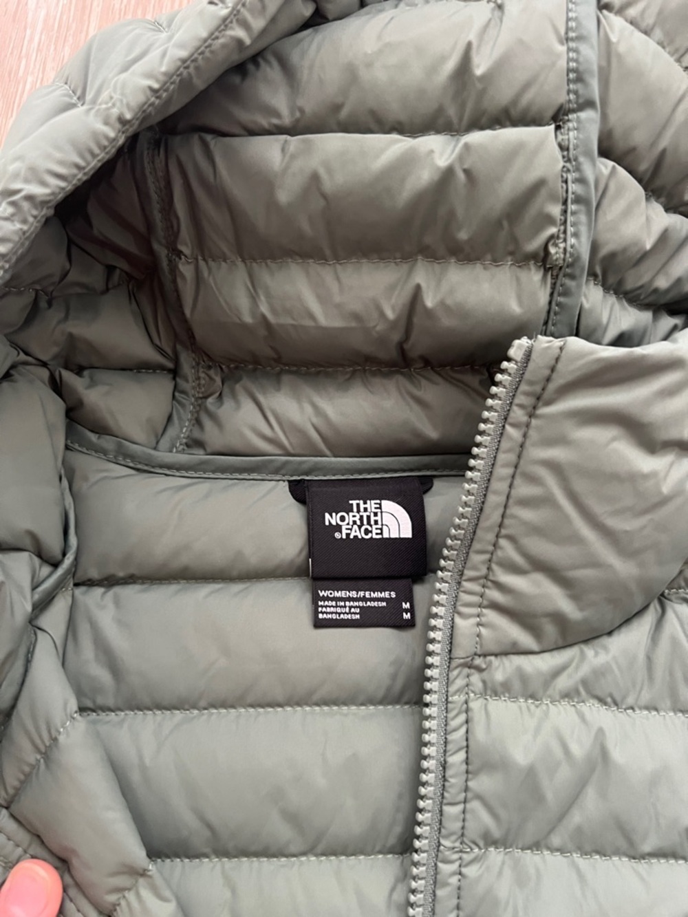 The North Face Women's Hooded Puffer Jacket - Olive - Picture 3 of 4